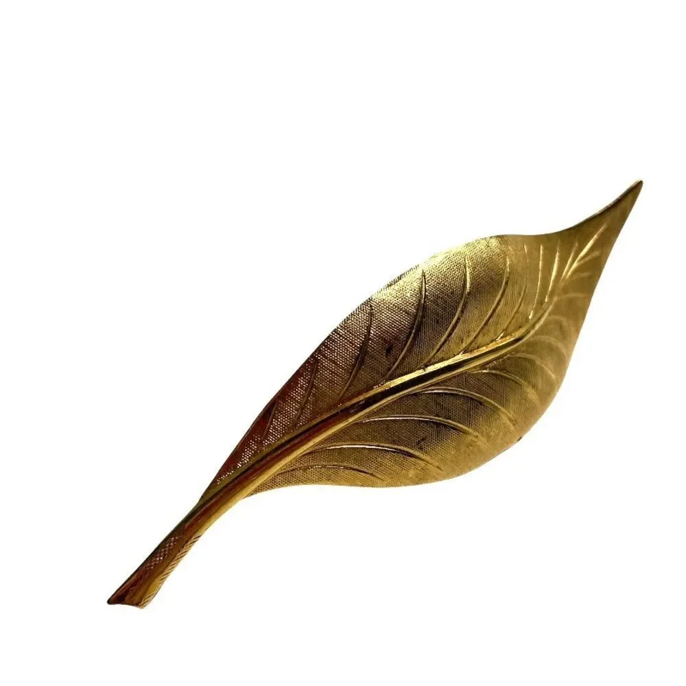Vintage Leaf Brooch in Gold Tone